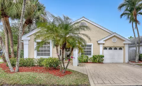 46 Governors Ct, Palm Beach Gardens, FL 33418