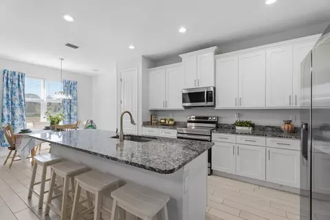 1568 SW Abacus Ave, Port Saint Lucie, FL 34953