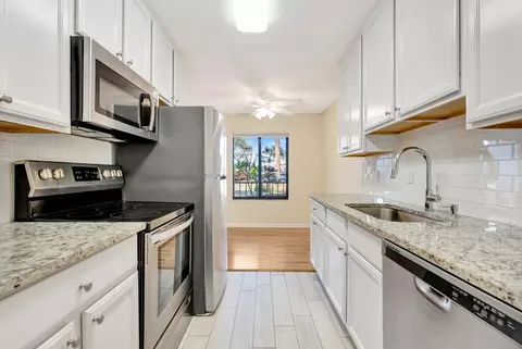 Kitchen - 150 Pineview Rd #B2, Jupiter, FL 33469 photo 1 of 2