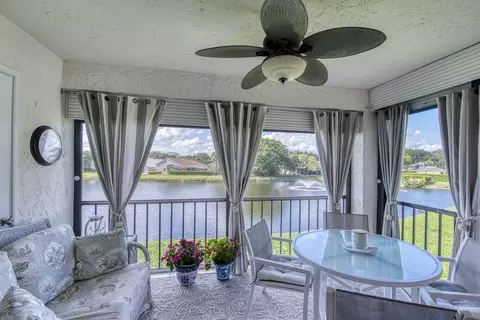 12871 Briarlake Dr #204, Palm Beach Gardens, FL 33418