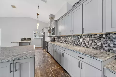 2800 SW Montego Ter, Stuart, FL 34997 photo 8