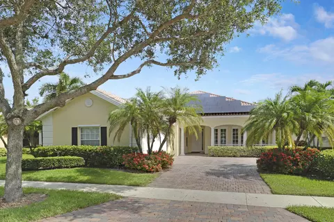 8435 Belize Pl, Wellington, FL 33414