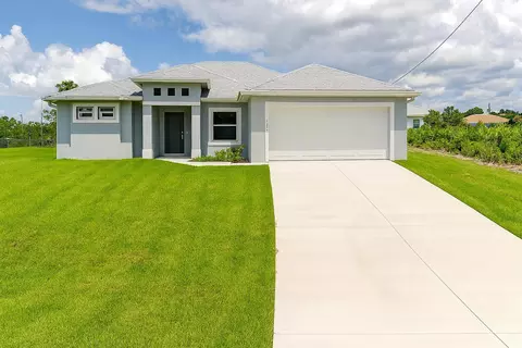 2514 27 St W, Lehigh Acres, FL 33971