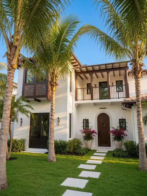 230 Pershing Way, West Palm Beach, FL 33401
