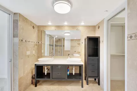 Bath - 400 Beach Rd #103, Tequesta, FL 33469 photo 3 of 5