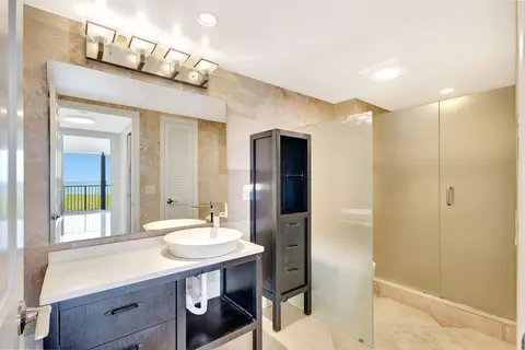 Bath - 400 Beach Rd #103, Tequesta, FL 33469 photo 4 of 5