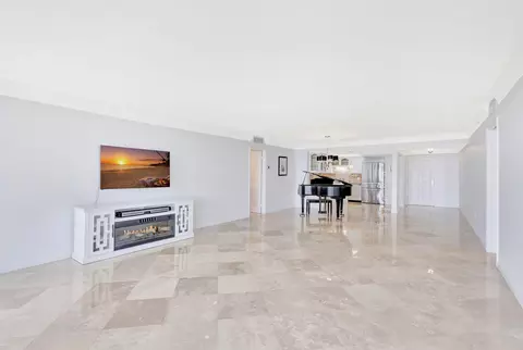 Living - 400 Beach Rd #103, Tequesta, FL 33469 photo 3 of 11