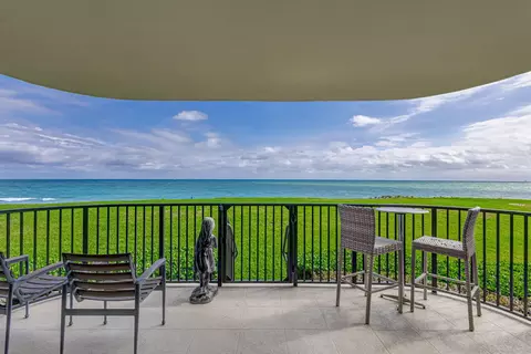 Exterior - 400 Beach Rd #103, Tequesta, FL 33469 photo 4 of 14