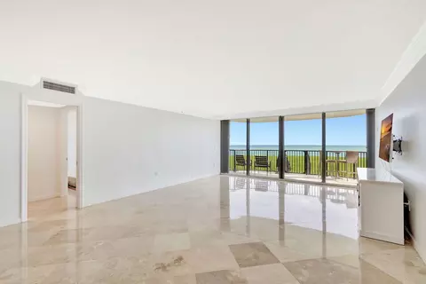 Living - 400 Beach Rd #103, Tequesta, FL 33469 photo 5 of 11