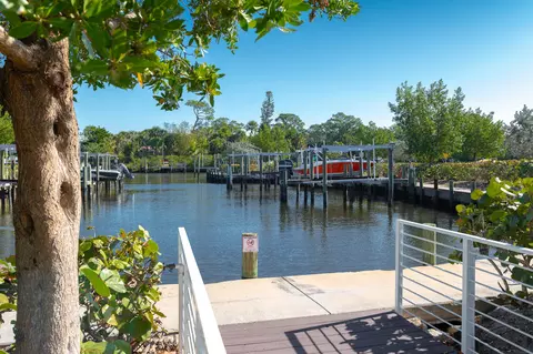 View/Area - 4659 SE Manatee Way, Stuart, FL 34997 photo 4 of 16
