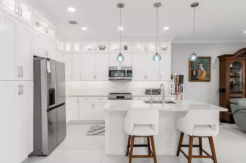 Kitchen - 4659 SE Manatee Way, Stuart, FL 34997 photo 1 of 4