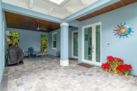 Exterior - 4659 SE Manatee Way, Stuart, FL 34997 photo 6 of 13