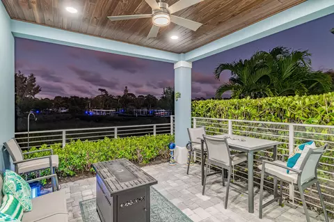 Exterior - 4659 SE Manatee Way, Stuart, FL 34997 photo 4 of 13