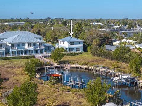 View/Area - 4659 SE Manatee Way, Stuart, FL 34997 photo 10 of 16