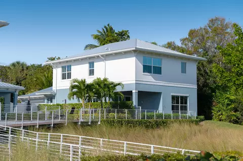 Exterior - 4659 SE Manatee Way, Stuart, FL 34997 photo 10 of 13