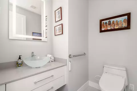 Bath - 4659 SE Manatee Way, Stuart, FL 34997 photo 1 of 5