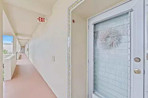 2540 Boundbrook Blvd #209, Palm Springs, FL 33406