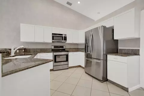 6151 Hook Ln, Boynton Beach, FL 33437 photo 12