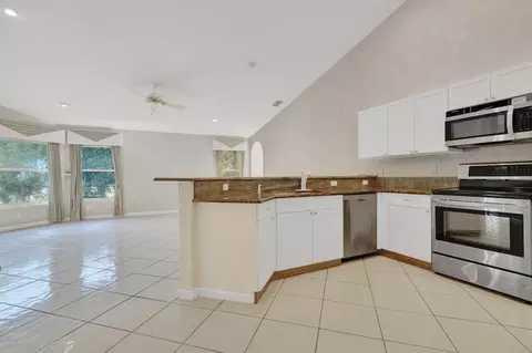 6151 Hook Ln, Boynton Beach, FL 33437 photo 11