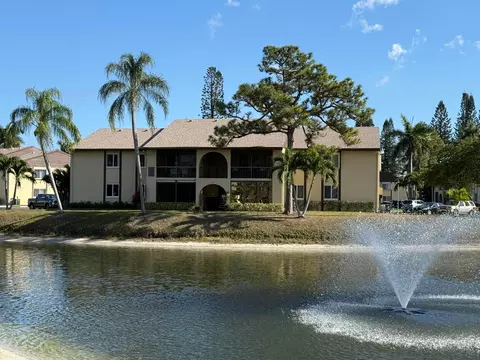 338 Pine Ridge Cir #B-2, Greenacres, FL 33463