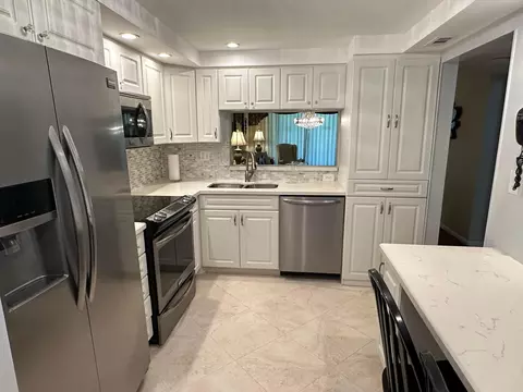 1101 Colony Point Cir #108, Pembroke Pines, FL 33026