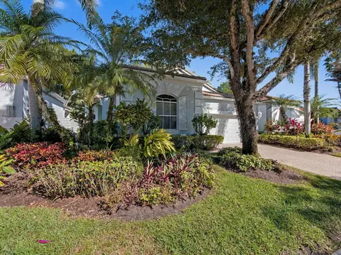 207 Sunset Bay Ct, Palm Beach Gardens, FL 33418