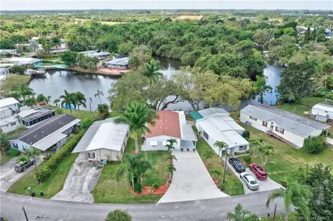 7620 SE Fork River Dr, Stuart, FL 34997 photo 3