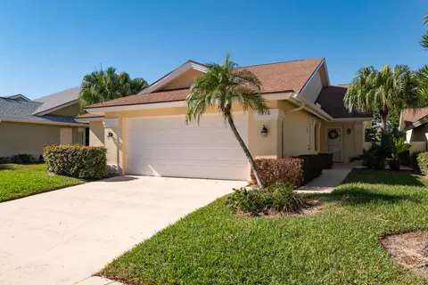 216 Ridge Rd, Jupiter, FL 33477 photo 2