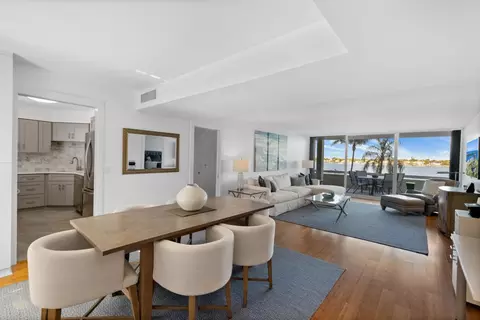 130 Lakeshore Dr #222, North Palm Beach, FL 33408