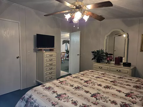 Bedroom - 2425 SE 31st St, Okeechobee, FL 34974 photo 3 of 10