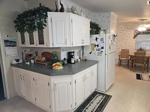 Kitchen - 2425 SE 31st St, Okeechobee, FL 34974 photo 4 of 8