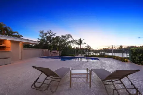 Exterior - 352 River Edge Rd, Jupiter, FL 33477 photo 8 of 9