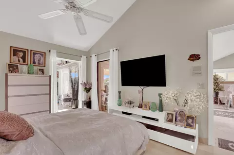 Bedroom - 352 River Edge Rd, Jupiter, FL 33477 photo 4 of 4