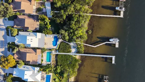 View/Area - 352 River Edge Rd, Jupiter, FL 33477 photo 2 of 10