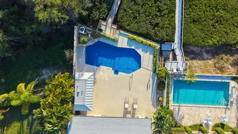 Exterior - 352 River Edge Rd, Jupiter, FL 33477 photo 3 of 9