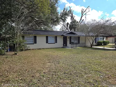 211 NE 3rd Ter, Williston, FL 32696