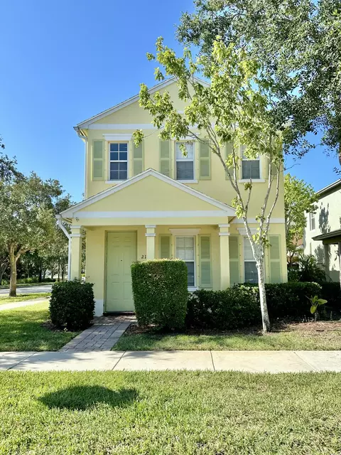 2143 SE Se Bell Isle Drive Dr, Port St Lucie, FL 34952