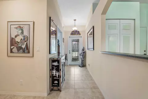 8482 Logia Cir, Boynton Beach, FL 33472