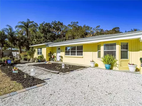 2049 50th Ave, Vero Beach, FL 32966