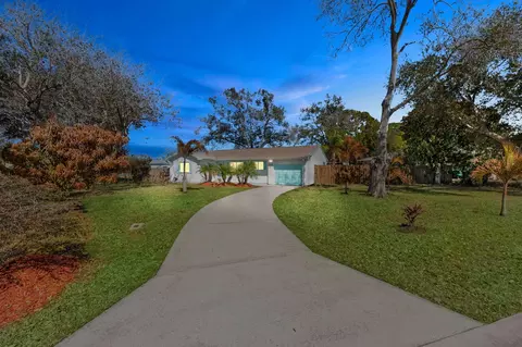 126 Ormond Ct, Sebastian, FL 32958
