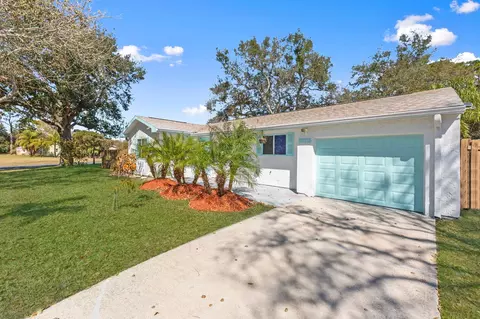 126 Ormond Ct, Sebastian, FL 32958 photo 3