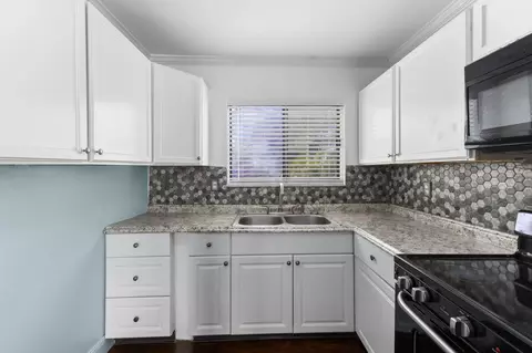 126 Ormond Ct, Sebastian, FL 32958 photo 7