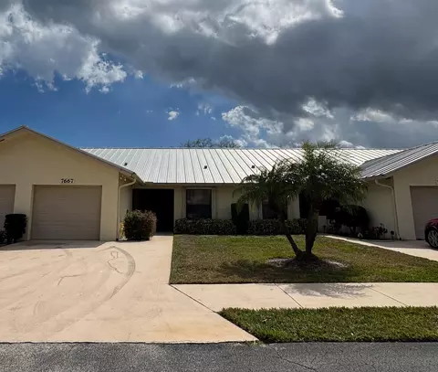 7667 SE Sugar Sand Cir, Hobe Sound, FL 33455