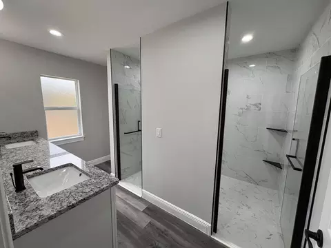 Bath - 2897 NW 37th Ave, Okeechobee, FL 34972 photo 1 of 4