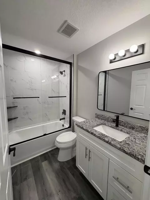 Bath - 2897 NW 37th Ave, Okeechobee, FL 34972 photo 4 of 4