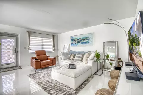 330 Andover M, West Palm Beach, FL 33417
