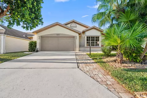 13011 Blue Lake Dr, Wellington, FL 33414