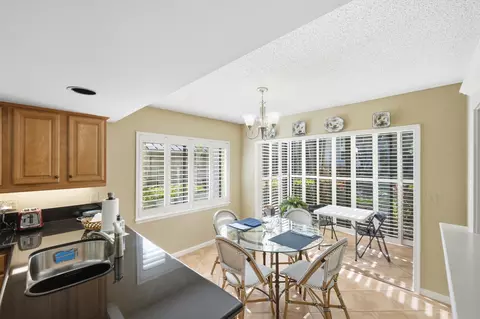 6404 SE Brandywine Ct #104, Stuart, FL 34997 photo 8
