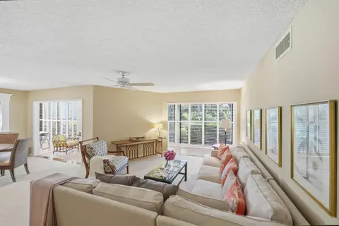 6404 SE Brandywine Ct #104, Stuart, FL 34997 photo 2