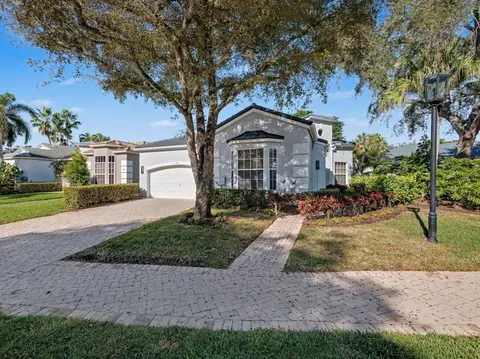 320 Sunset Bay Ln, Palm Beach Gardens, FL 33418